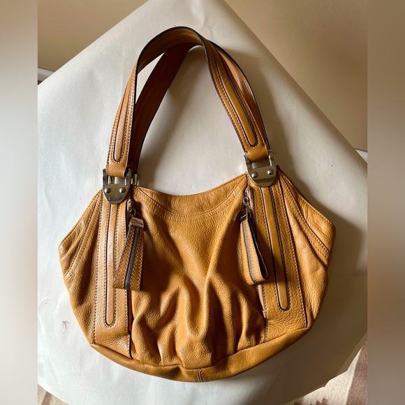 B Makowsky Carmel pebbled leather med double strapped hobo/handbag EUC - Picture 1 of 9